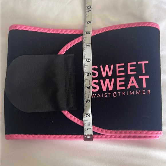 Waist Trimmer by Sweet Sweat - Black and Pink - Picture 4 of 10